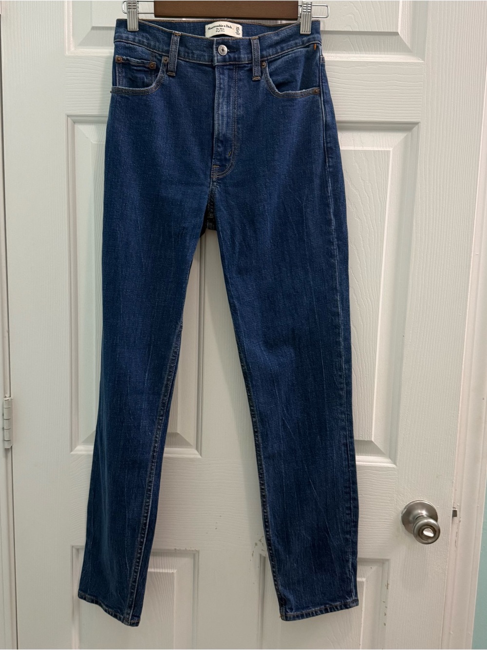 Abercrombie & Fitch Women's The Mom High Rise Size 25/0 Long Denim Blue Jeans